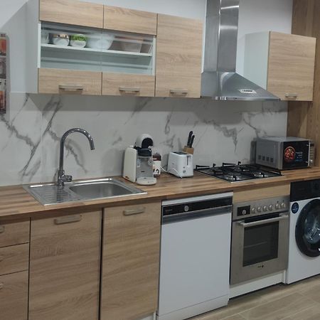 Estudio Completo Familiar La Jonquera Bagian luar foto